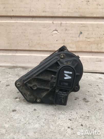 Дроссельная заслонка Ford Focus 2 1505642