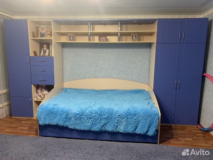 Спальный гарнитур