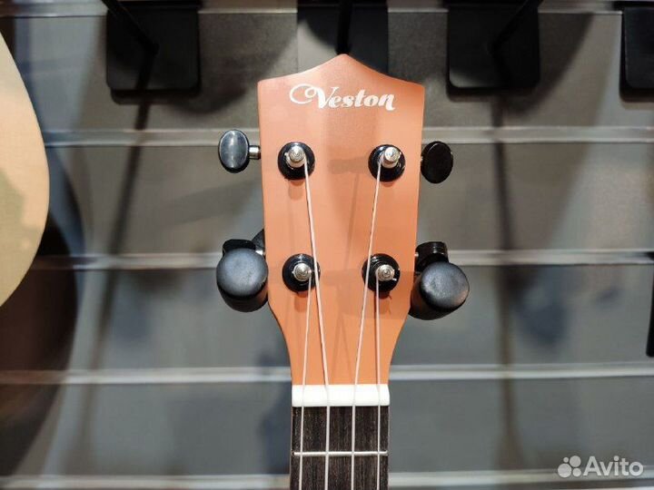 Veston KUS 25 BUS - Укулеле