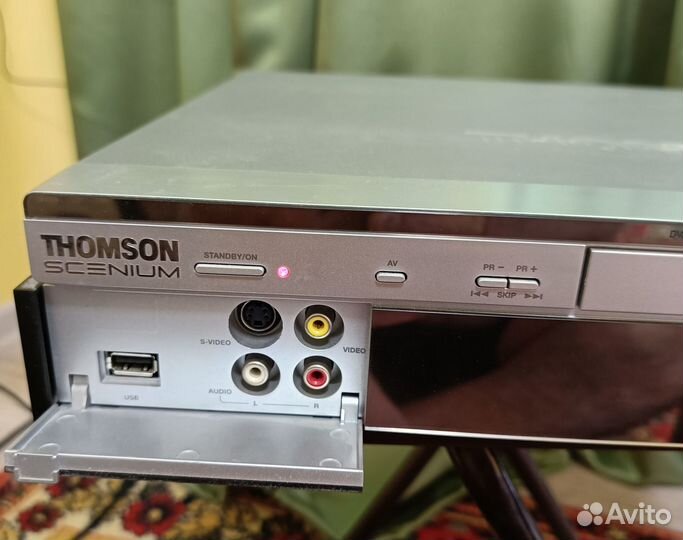 Пишущий dvd магнитофон Тhomson DTH8000EB (Франция)