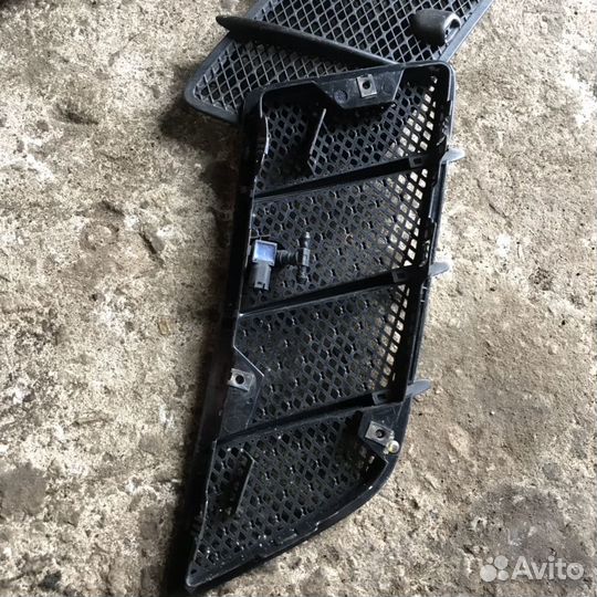 Решётка капота с омывателем ML164 GL W164 Mercedes