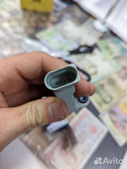 Датчик коленвала 045906433a