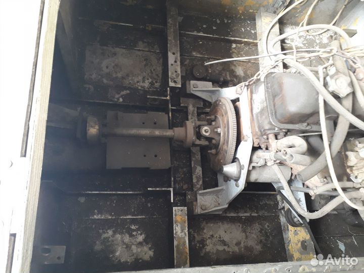 Лодка прогресс с водометом