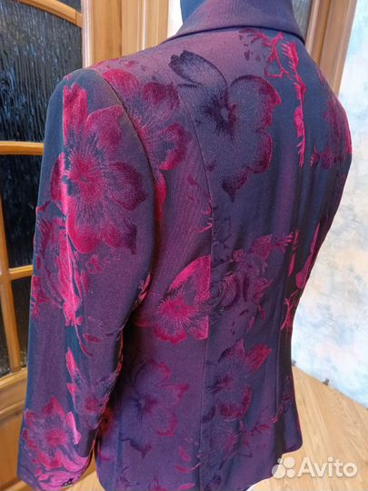 Пиджак женский размер 48, шёлк