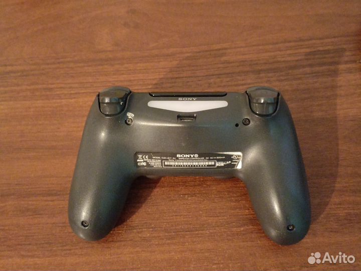 На запчасти джойстик ps4
