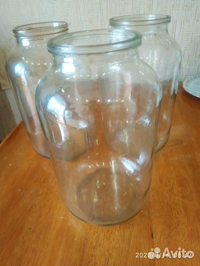 Банки,бутылки стекляные,крышки и зелень