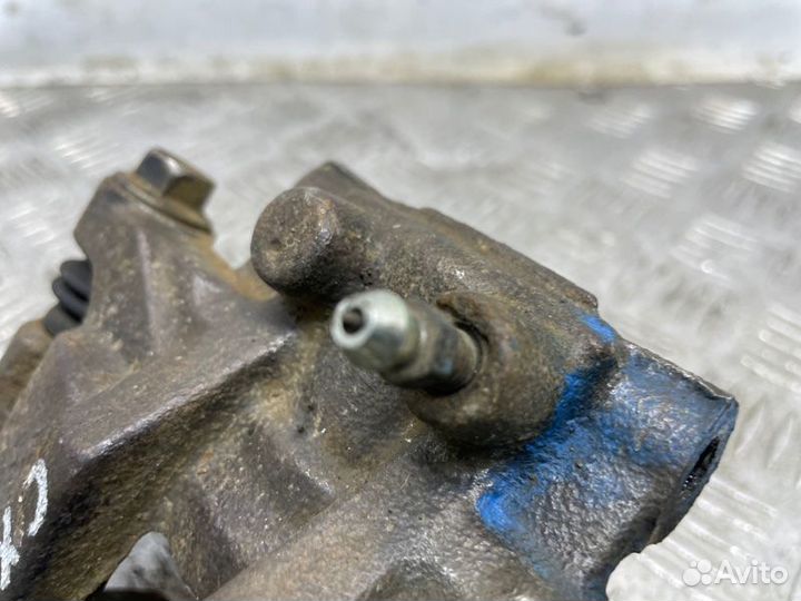 Суппорт тормозной задний правый Mitsubishi