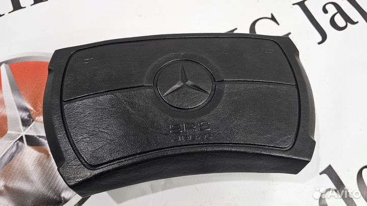 Подушка безопасности руля на Mercedes-Benz W126