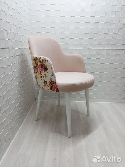 Стулья кухонные мягкие с подлокотниками