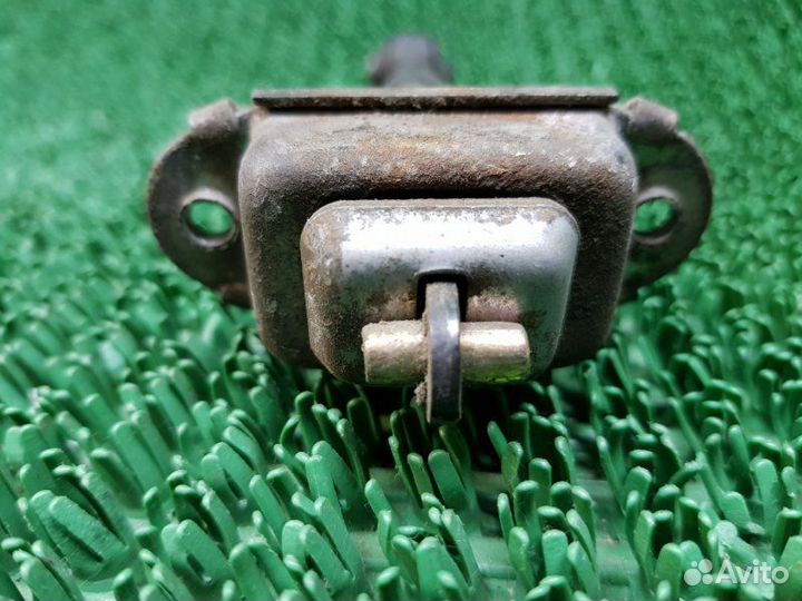 Ограничитель двери задний левый Nissan Maxima A33