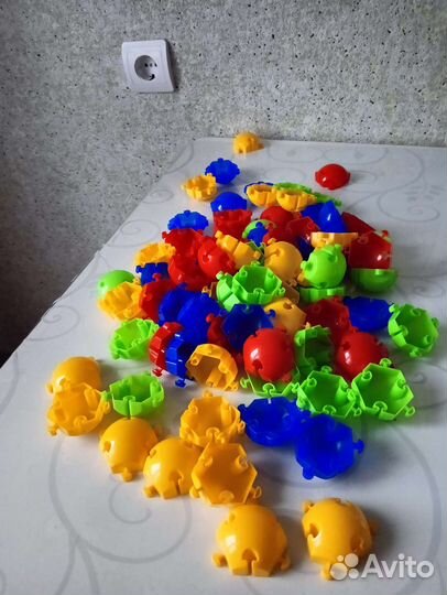 Конструктор 77 деталей