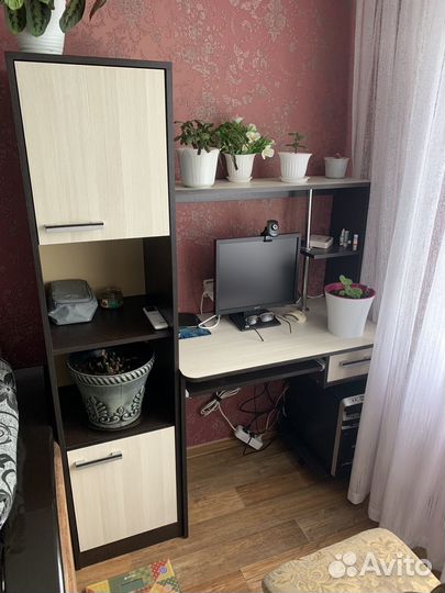 Компьютерный стол
