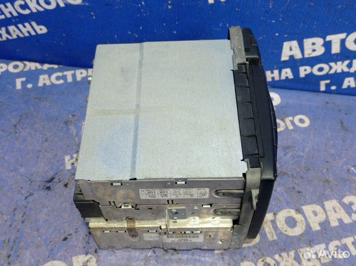 Штатная магнитола Mercedes-Benz W220 седан