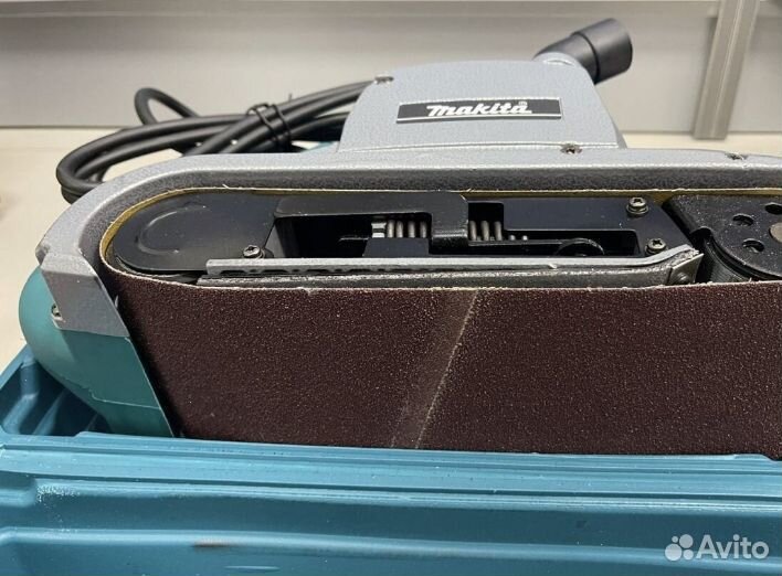 Ленточная шлифовальная машинка Makita 9403