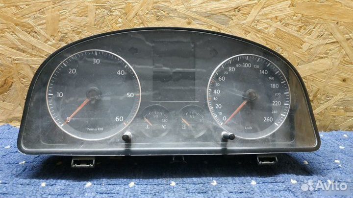 Приборная панель Volkswagen Caddy