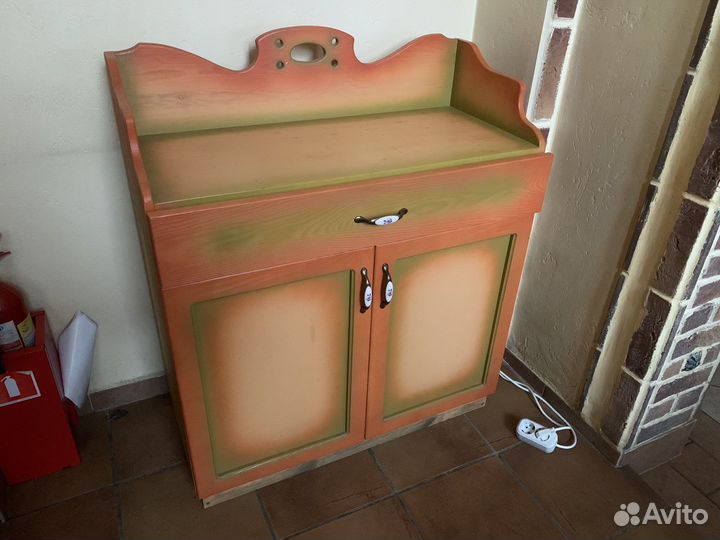 Стол деревянный