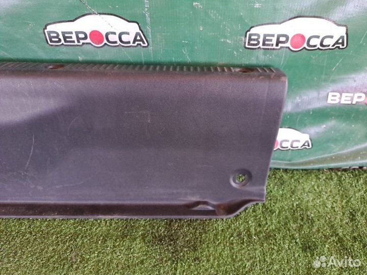 Накладка замка багажника Toyota Camry SV43 3S-FE