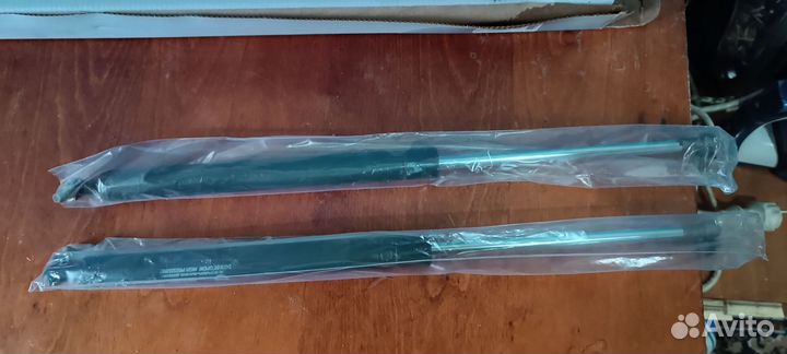 Автомобильный упор пневмогидравлический