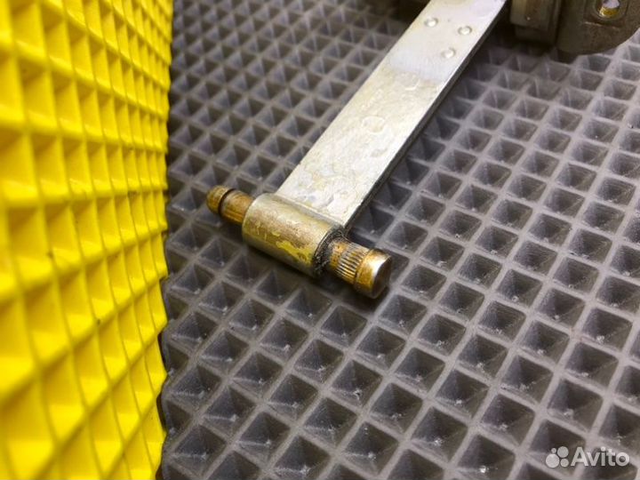 Ограничитель двери задний правый Mercedes-Benz