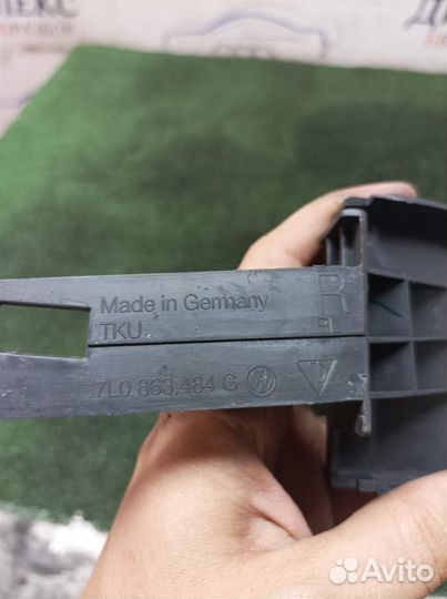 Накладка порога (внутренняя) передняя правая VW T