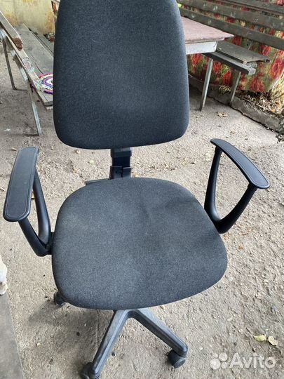Компьютерное кресло