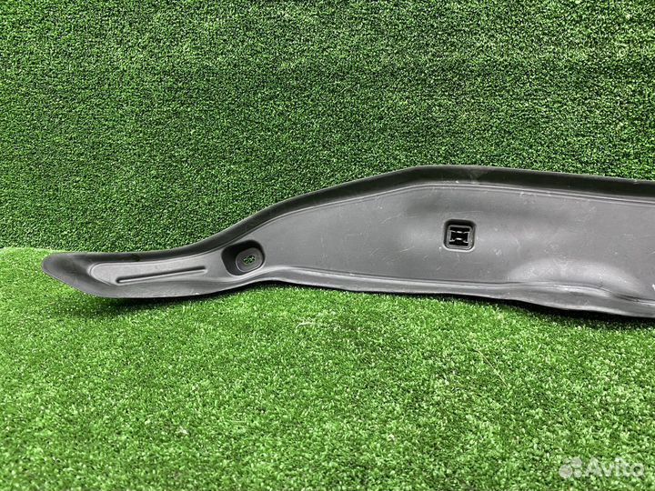 Уплотнитель крыла правый BMW X5 G05 X7 G07
