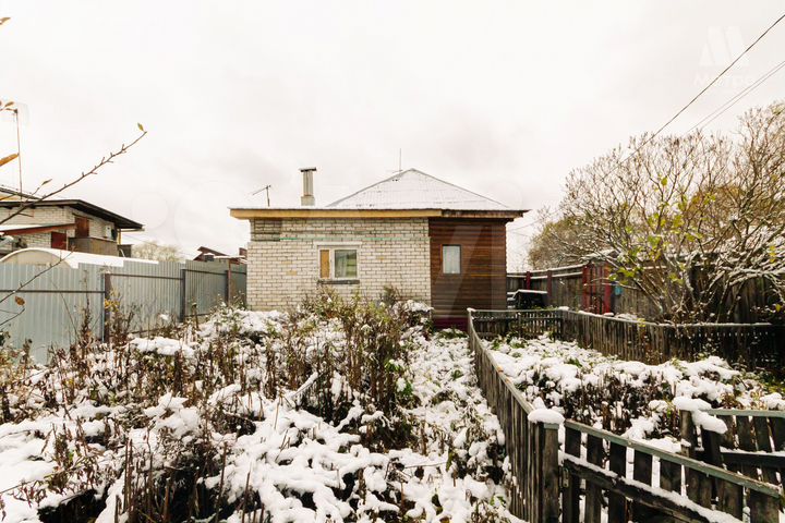 Дом 21 м² на участке 1,5 сот.