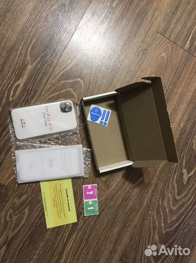 Продам стекло и чехол на iPhone 11