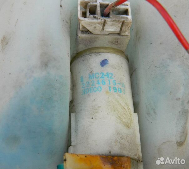 Бачок омывателя Nissan Maxima A33 VQ20DE