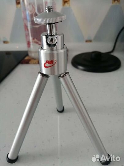 Штатив для фотоаппарата