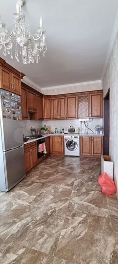 1-к. квартира, 70 м², 4/9 эт.