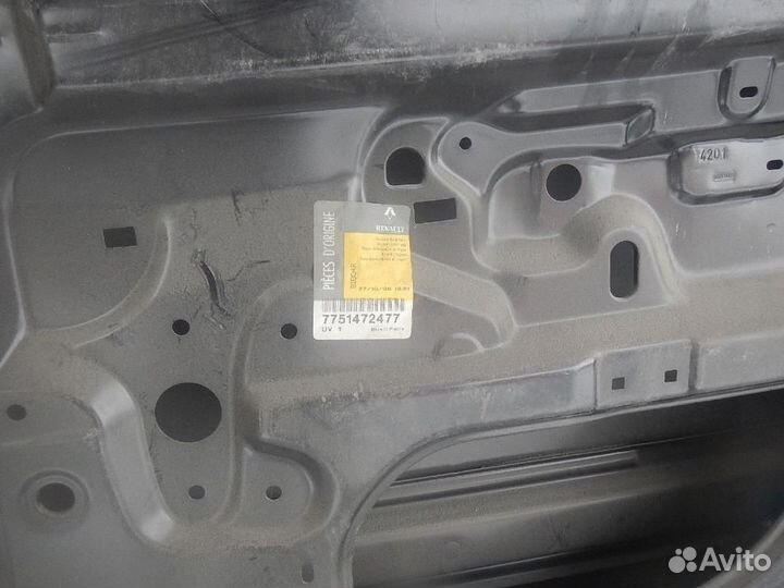 Дверь задняя правая Renault Clio