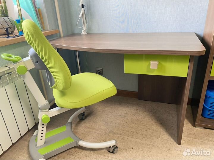 Письменный стол