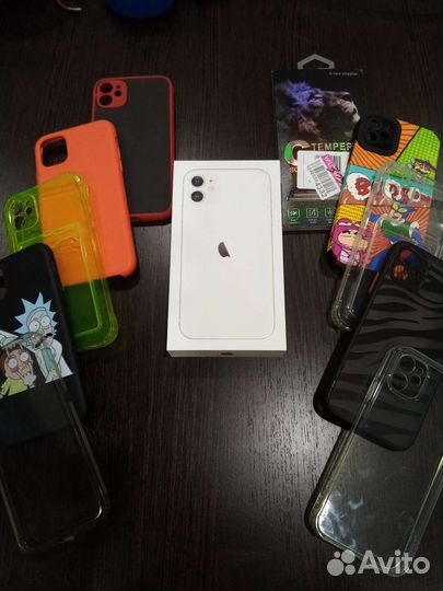 iPhone 11, 64 ГБ