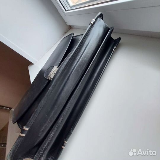 Мужской кожаный портфель