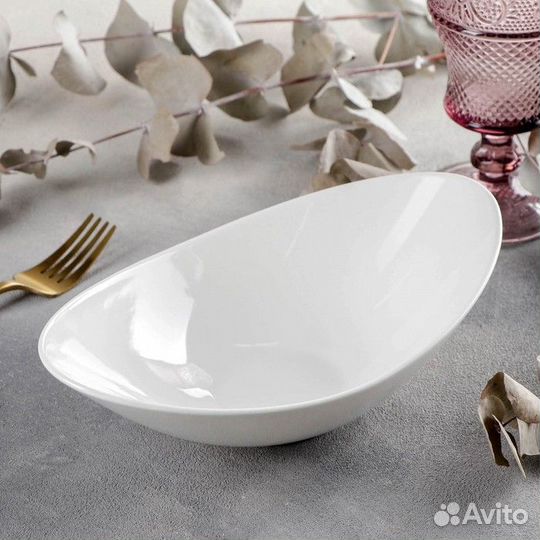 Салатник фарфоровый Wilmax Olivia, 2514,57,5 см, ц