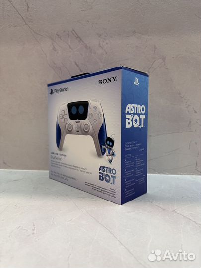 Dualsense Astro bot limited edition PS5