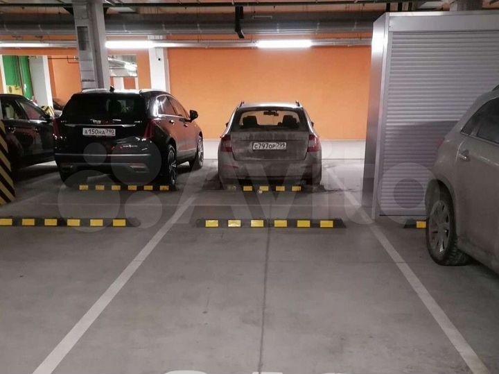 Машиноместо, 13 м²