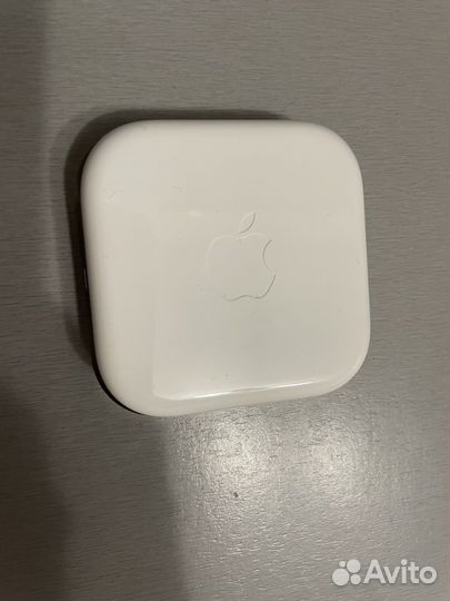 Наушники apple и зарядка