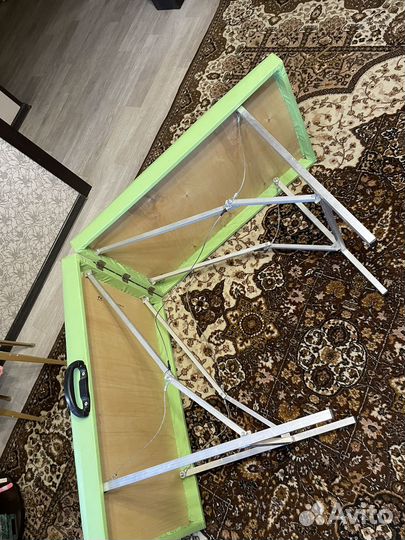 Массажный стол