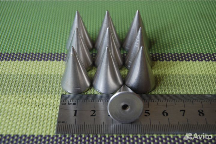 Шипы-конусы для акустики