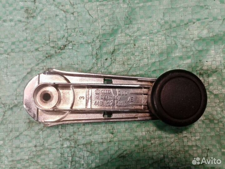 Ручка стеклоподъемника Audi A6 C4