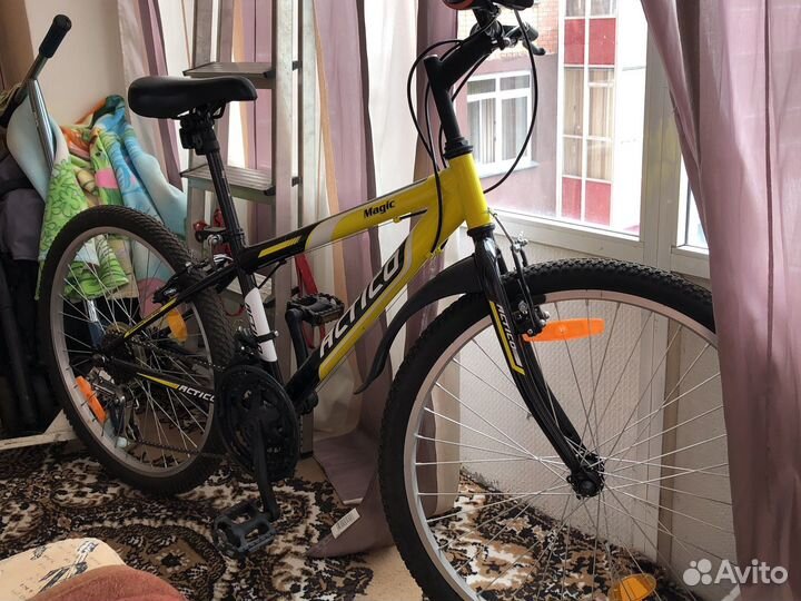 Велосипед подростковый новый почти