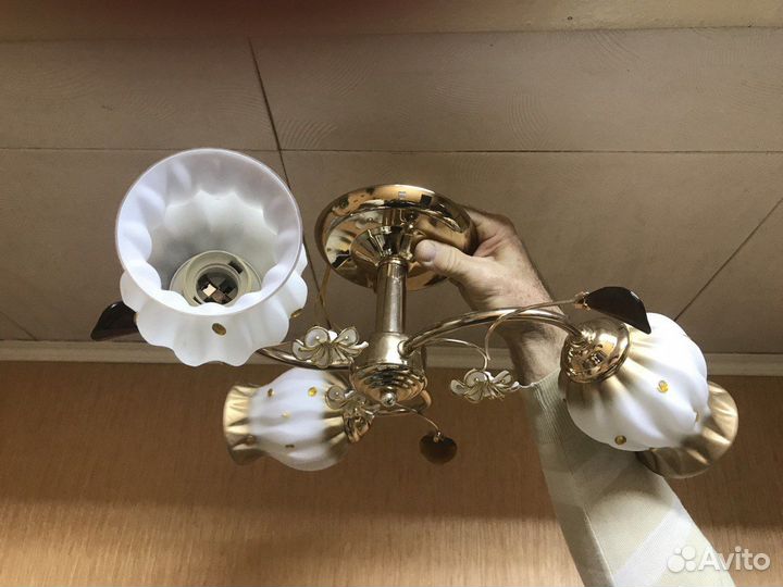 Продам светильник