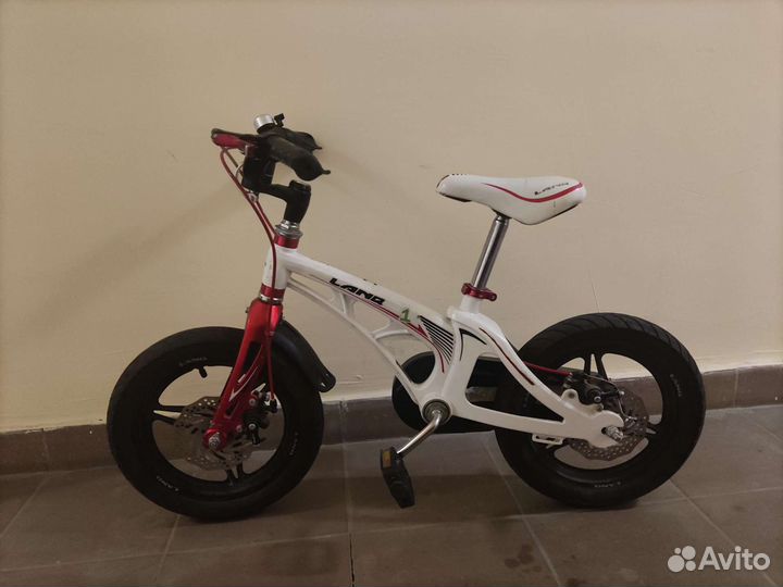 Детский велосипед двухколёсный