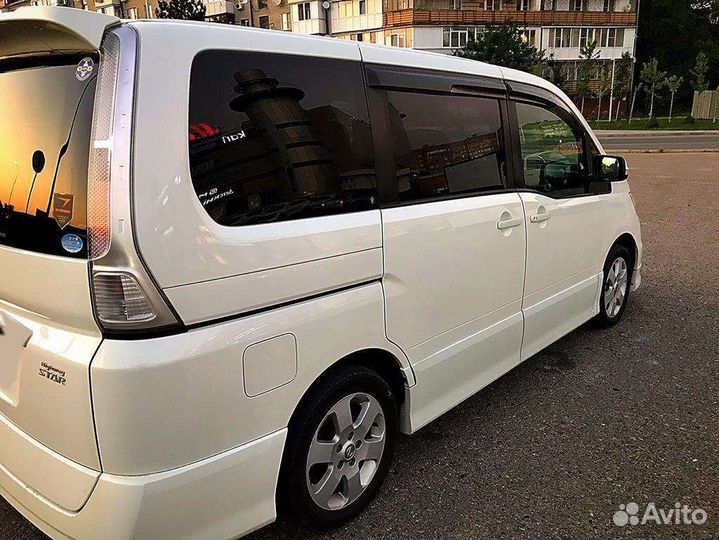 Nissan Serena, 2010