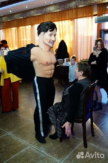 Поздравление от ростового красавца