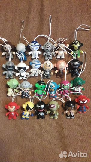 Игрушки из киндера Marvel / Star Wars