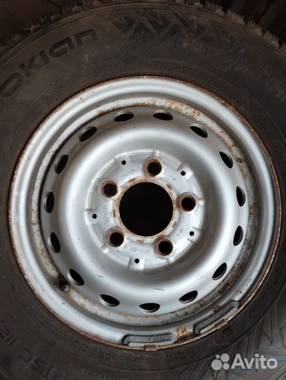 Nokian Tyres Hakkapeliitta C3 225/70 R15