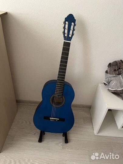 Акустическая гитара
